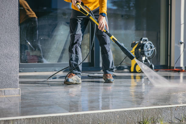 Professional Pressure Washing Services in Dyersville, IA